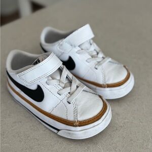 Nike Court Legacy 7c
